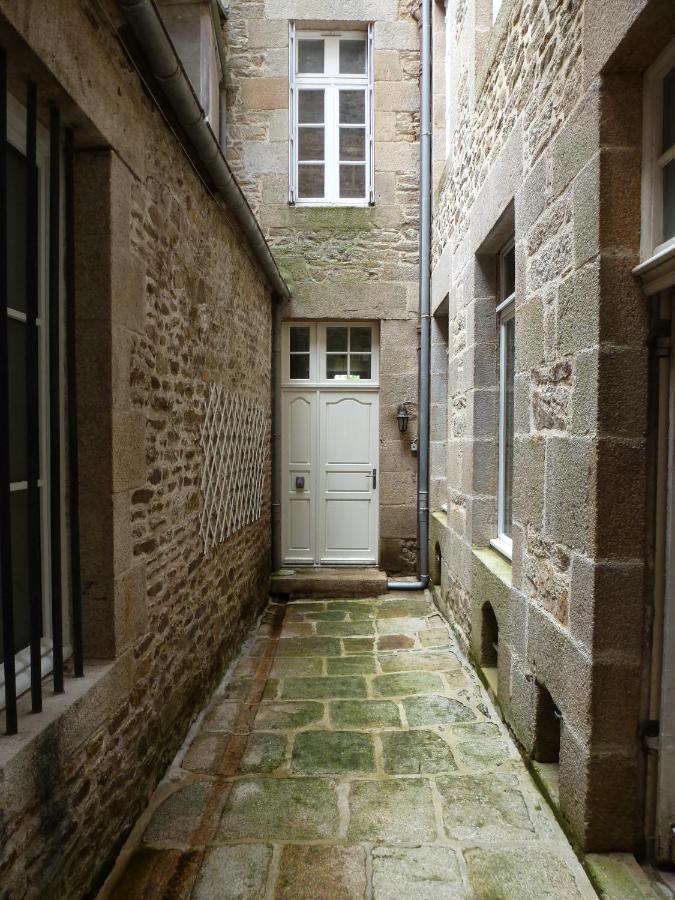 Appartement Des Remparts Динан Экстерьер фото