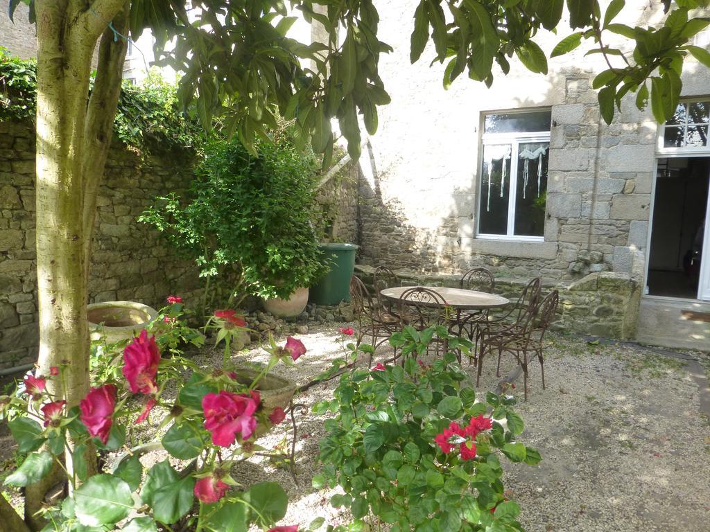 Appartement Des Remparts Динан Экстерьер фото